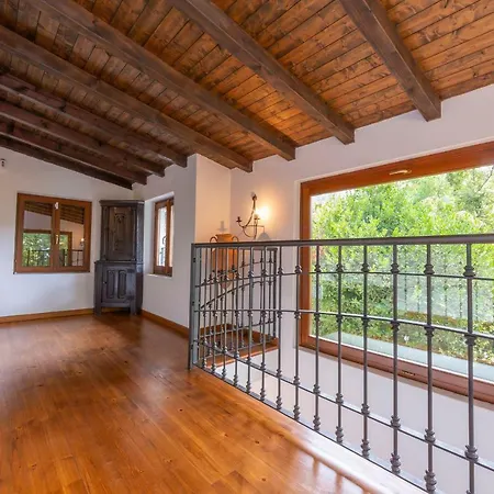Euroville Sleeps 8 Wifi Villa
