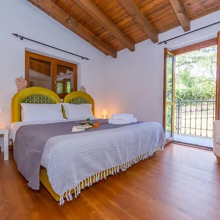 Euroville Sleeps 8 Wifi Villa *